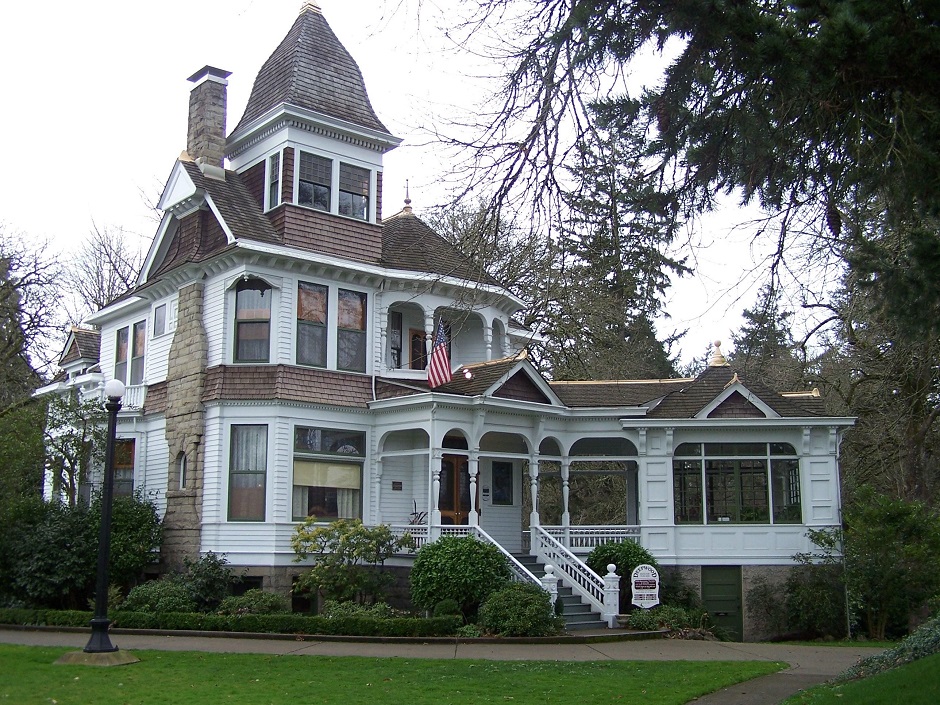 Deepwood Estate Salem Oregon